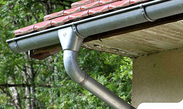 Gutter Guard Installation in Franklin, TN 3 Serving Franklin, TN homeowners and businesses, our gutter guard installation services are designed to handle local debris conditions while keeping water flowing safely away from your property.